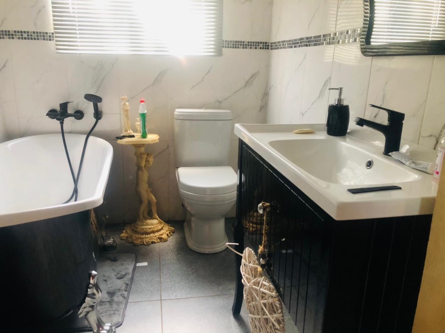 3 Bedroom Property for Sale in Oos Einde North West